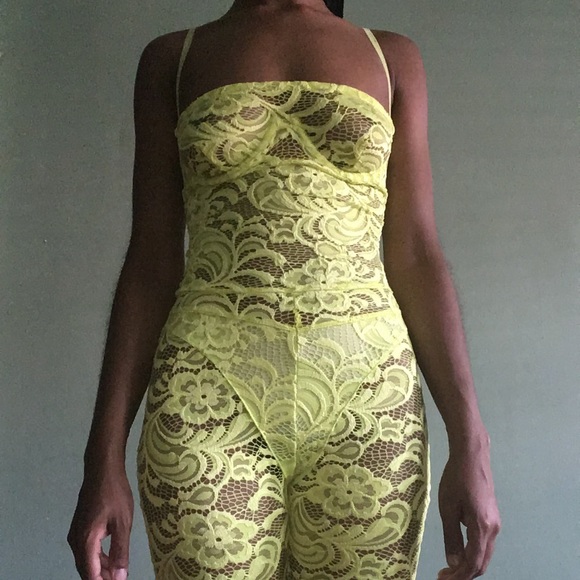 MatteBrand Lace Bodysuit/Jumpsuit - Picture 4 of 5